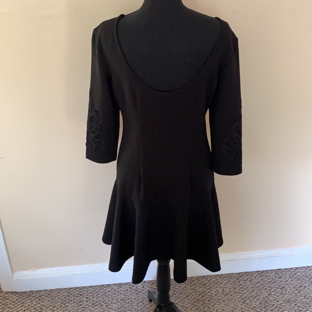 Dress - Picture 4 of 6